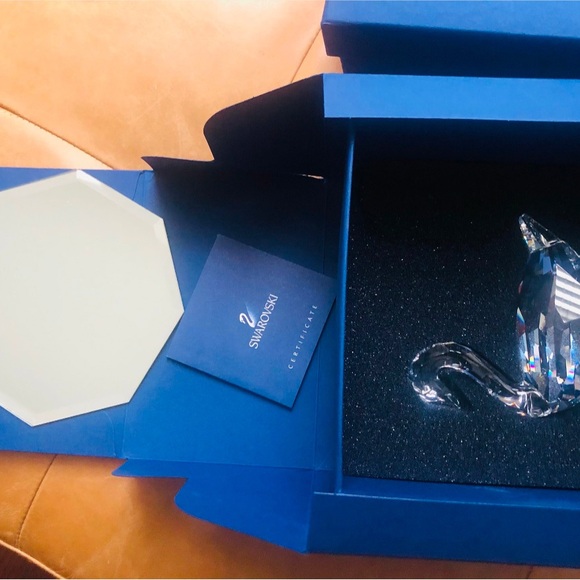 Swarovski Crystal Swan medium size — Mint w/ Original Box & Certificate — A 9100 - Picture 4 of 5